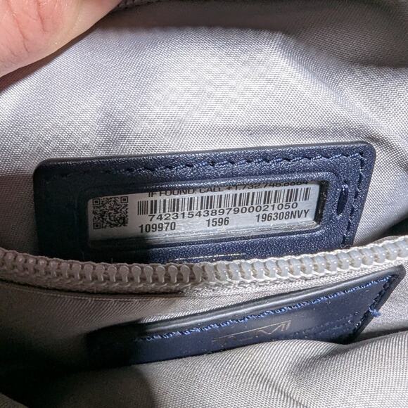 Tumi Navy Voyageur Troy Crossbody Bag  Marine Blue Silver Hardware. - Picture 8 of 8